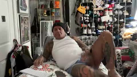 hotstuff775616 online show from 12.22.25