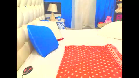 Snapshot of hottesa2019 chatting on 01.06.26 THEONE online show from 01.06.26