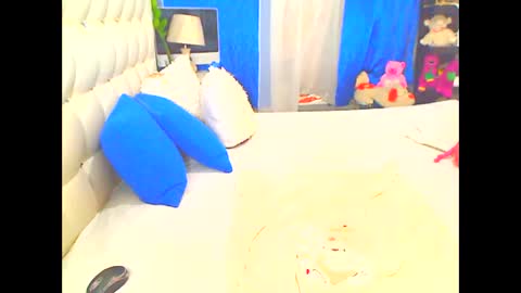 Snapshot of hottesa2019 chatting on 01.14.26 THEONE online show from 01.14.26