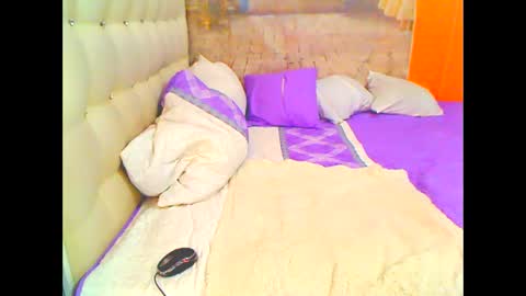 Snapshot of hottesa2019 chatting on 02.14.26 THEONE online show from 02.14.26