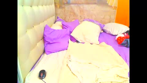 Snapshot of hottesa2019 chatting on 03.03.26 THEONE online show from 03.03.26