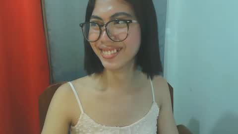 Snapshot of hottestdella69 chatting on 10.09.25 hottestdella69 online show from 10.09.25