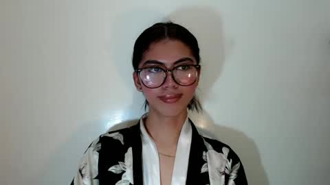 Snapshot of hottestdella69 chatting on 10.16.25 hottestdella69 online show from 10.16.25