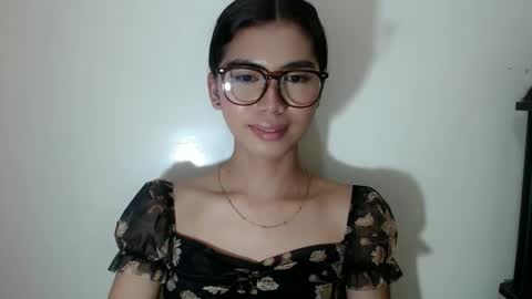 Snapshot of hottestdella69 chatting on 10.18.25 hottestdella69 online show from 10.18.25