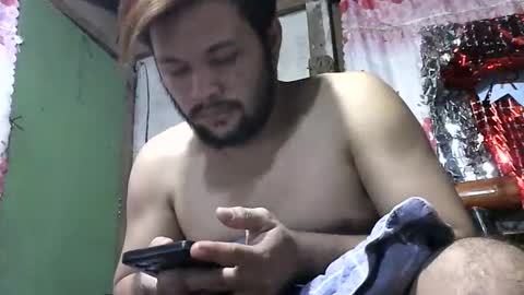 Snapshot of hottestpinoy2323 chatting on 12.05.24 HottestPinoy32 online show from 12.05.24