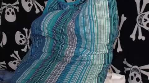 independent Model online show from 02.11.25