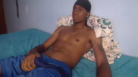 independent Model online show from 08.04.26