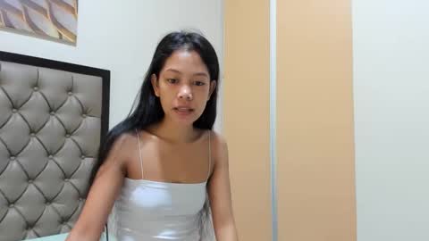 Snapshot of hottiepinay21 chatting on 11.25.25 Jane online show from 11.25.25