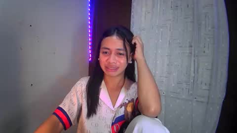 Snapshot of hottiescummerx chatting on 12.08.24 N I C A online show from 12.08.24