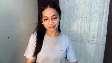 Snapshot of hottiescummerx chatting on 12.24.24 N I C A online show from 12.24.24