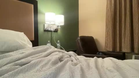 Snapshot of hottiewithabody101 chatting on 11.25.25 hottiewithabody101 online show from 11.25.25