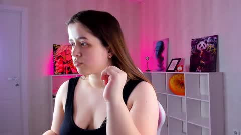 Snapshot of hotty_carmen chatting on 01.10.26 Lexi online show from 01.10.26