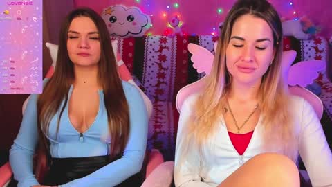 Snapshot of hotty_girls_here chatting on 01.11.25 Ivanna and Jessica online show from 01.11.25