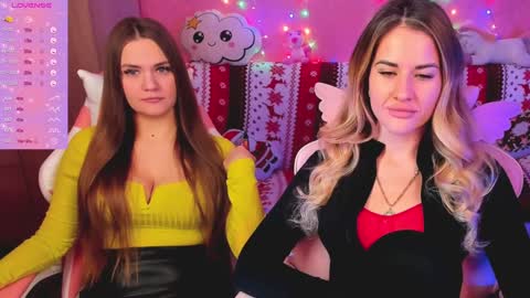 Snapshot of hotty_girls_here chatting on 01.13.25 Ivanna and Jessica online show from 01.13.25