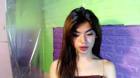 Snapshot of hotty_zeah chatting on 11.04.25 zeah online show from 11.04.25