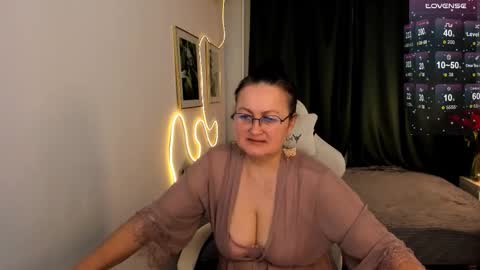 Anna online show from 02.04.26