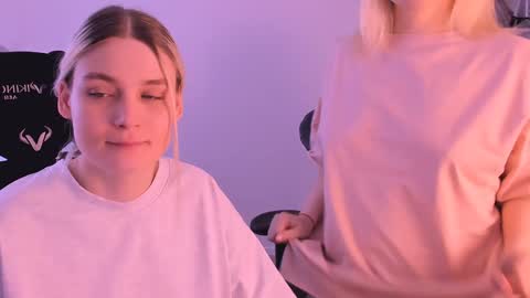 Nessie and Jessie online show from 01.11.25