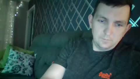 hotuk86 online show from 02.17.25