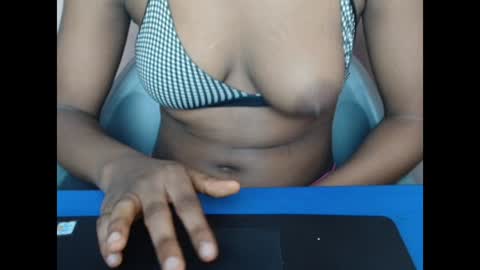 Snapshot of hotxxebony chatting on 05.04.26 hotxxebony online show from 05.04.26