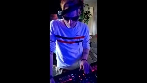 SeanPatrick online show from 04.11.26