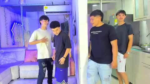 Snapshot of houseofwarrios chatting on 01.08.26 we are Harry Jersi pablo and our mod talco online show from 01.08.26