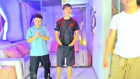 Snapshot of houseofwarrios chatting on 01.11.26 we are Harry Jersi pablo and our mod talco online show from 01.11.26