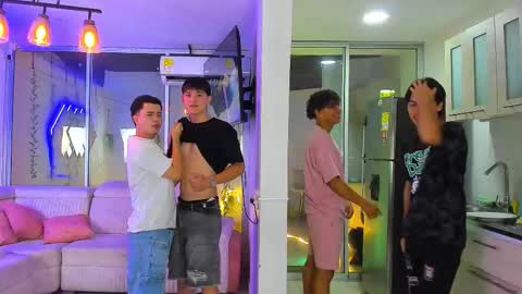 Snapshot of houseofwarrios chatting on 02.25.26 we are Harry Jersi pablo and our mod talco online show from 02.25.26