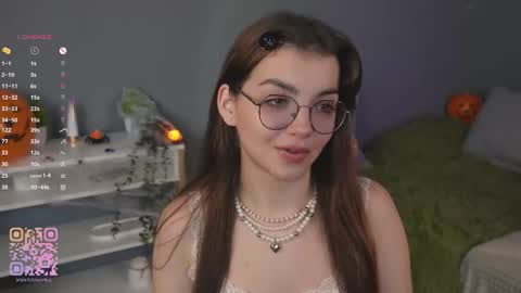 Diane online show from 10.23.25