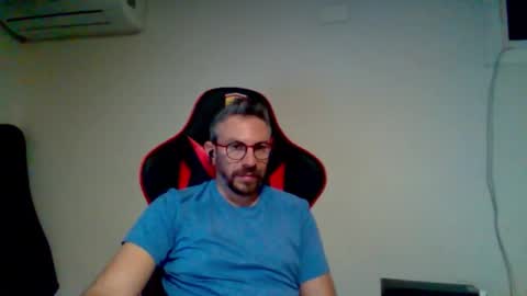 Snapshot of huge__cumshot chatting on 03.05.26 huge__cumshot online show from 03.05.26