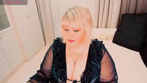 Snapshot of huge_booobs chatting on 02.23.26 milli online show from 02.23.26