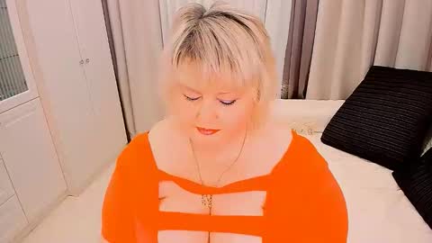 Snapshot of huge_booobs chatting on 03.14.26 milli online show from 03.14.26