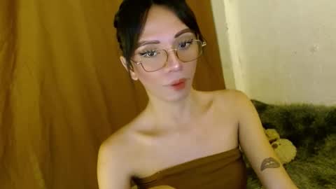 Snapshot of hugecock_caraxx chatting on 01.03.25 Cara online show from 01.03.25