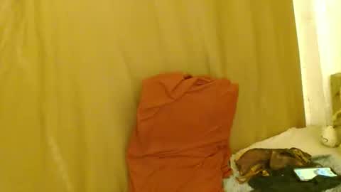 Snapshot of hugecock_caraxx chatting on 02.01.25 Cara online show from 02.01.25