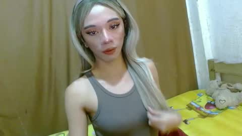 Snapshot of hugecock_caraxx chatting on 10.13.25 Cara online show from 10.13.25