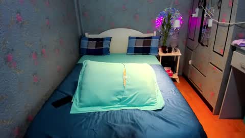 Snapshot of hugecock_emma chatting on 01.25.25 hugecock_emma online show from 01.25.25