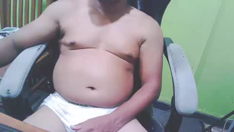 Snapshot of hugedguy2023 chatting on 03.25.26 hugedguy2023 online show from 03.25.26