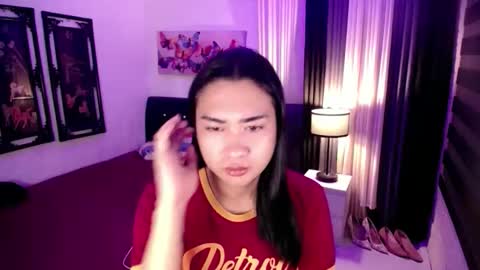 Snapshot of hugemusclecockts chatting on 11.10.25 yesha fox online show from 11.10.25