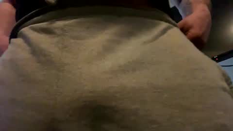 Snapshot of hughfat chatting on 02.16.25 hughfat online show from 02.16.25