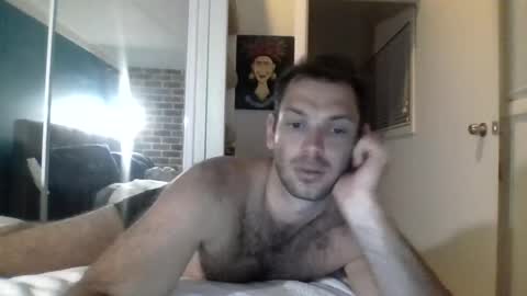 Snapshot of hughfeatherstone chatting on 04.01.26 Jett Steel online show from 04.01.26