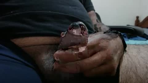 Snapshot of hugo_bulls chatting on 11.20.25 HunkyLover online show from 11.20.25