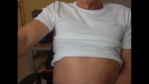 hundeleine online show from 02.14.25