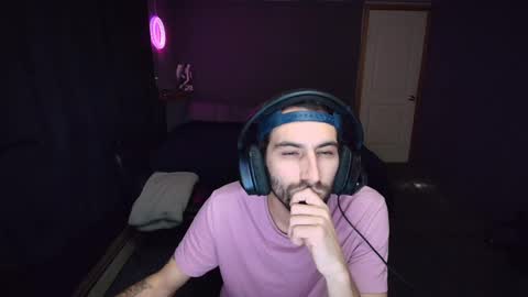 Snapshot of hungbidad666 chatting on 12.05.24 FootLover online show from 12.05.24