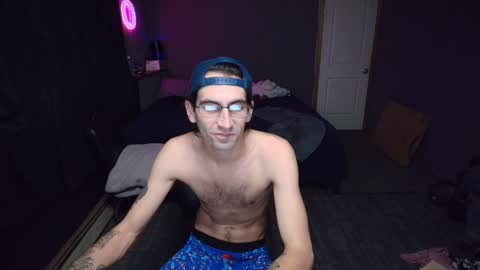 Snapshot of hungbidad666 chatting on 12.05.24 FootLover online show from 12.05.24