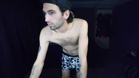 Snapshot of hungbidad666 chatting on 12.14.24 FootLover online show from 12.14.24