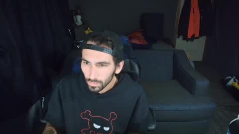 Snapshot of hungbidad666 chatting on 09.21.25 FootLover online show from 09.21.25