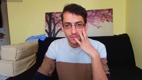 Snapshot of hungeddy chatting on 11.28.25 Eddy online show from 11.28.25