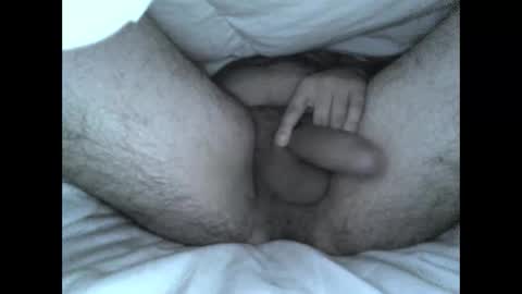 Snapshot of hunggngirthy chatting on 10.20.25 HungNGirthy online show from 10.20.25