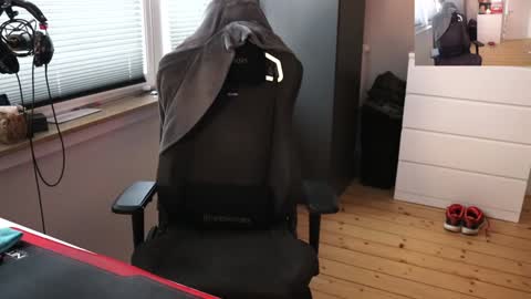 Snapshot of hungry_26 chatting on 12.15.24 hungry_26 online show from 12.15.24