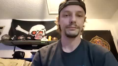 Snapshot of hungtxcock92 chatting on 02.14.25 hungtxcock92 online show from 02.14.25