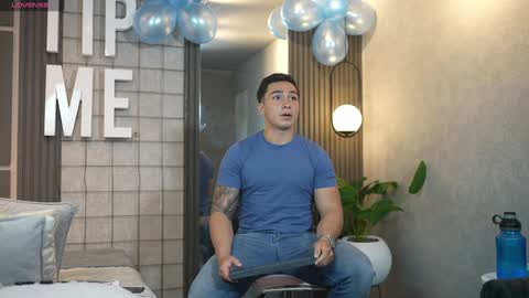 hunk_ryan online show from 01.20.25